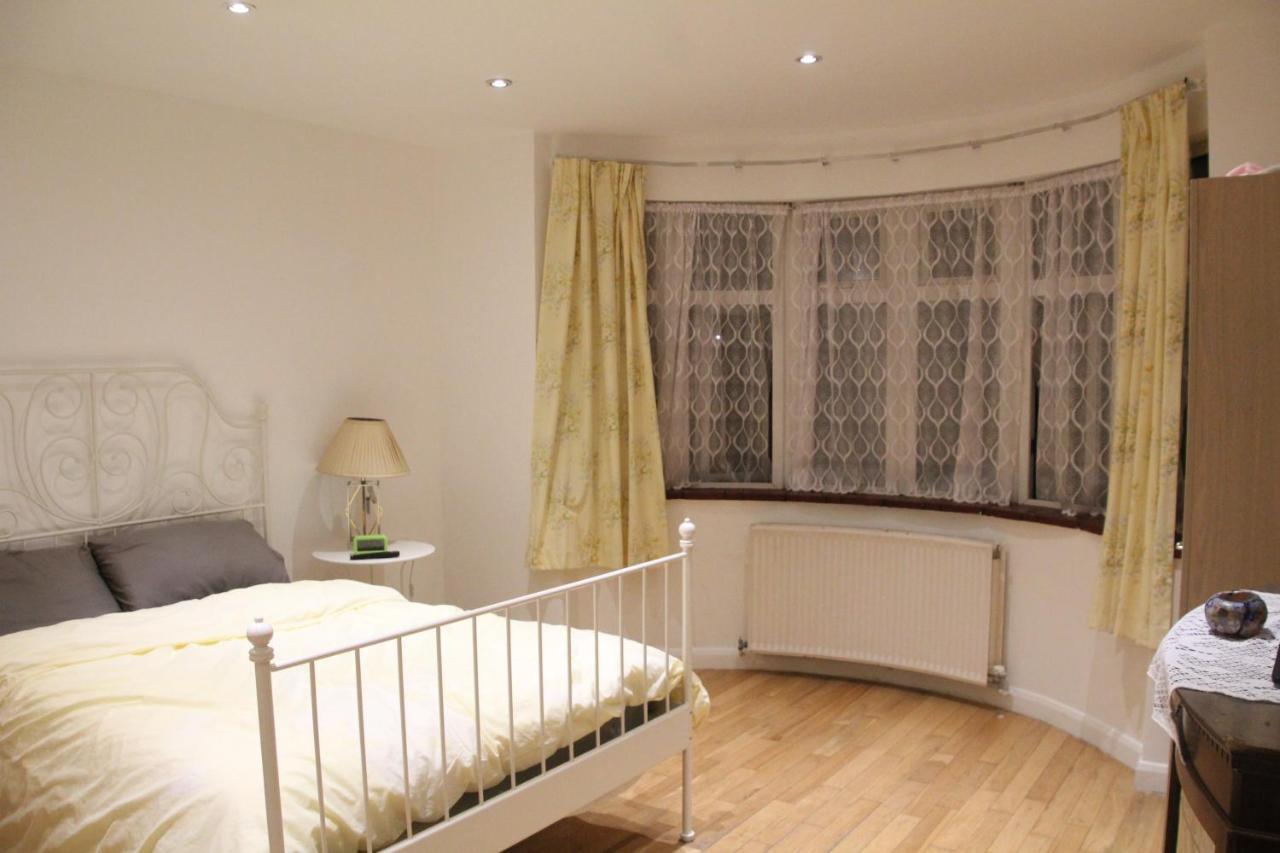 Beautiful Double Bedroom Edgware Zewnętrze zdjęcie