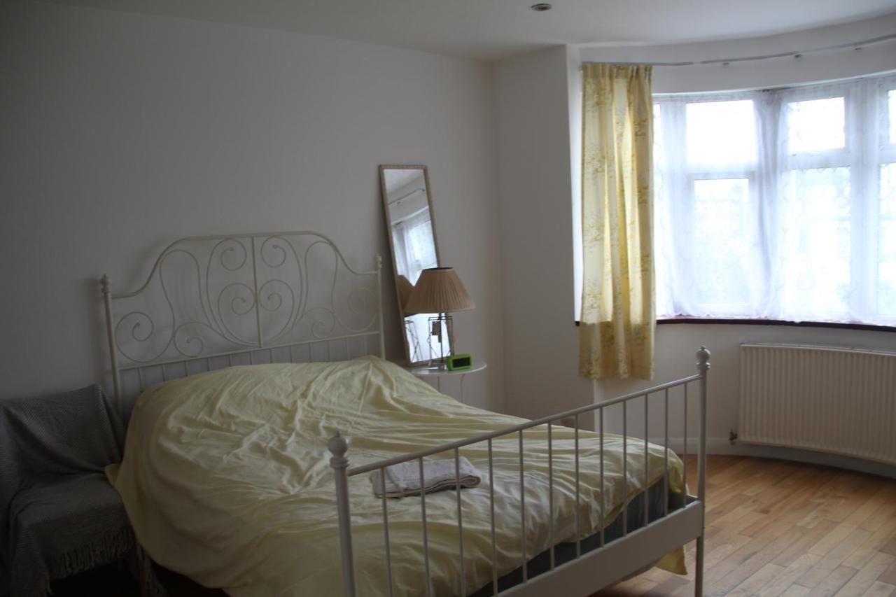 Beautiful Double Bedroom Edgware Zewnętrze zdjęcie