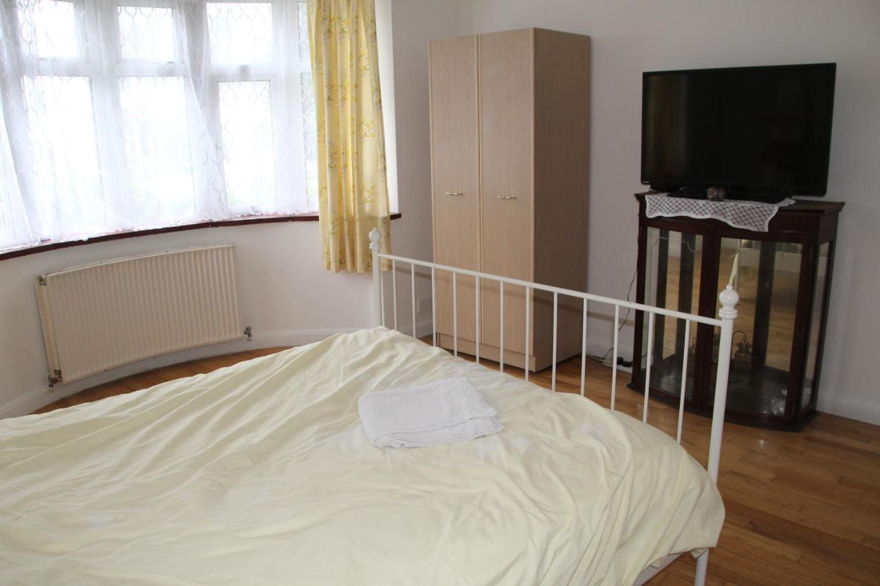 Beautiful Double Bedroom Edgware Zewnętrze zdjęcie