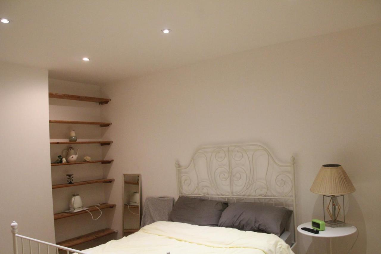 Beautiful Double Bedroom Edgware Zewnętrze zdjęcie